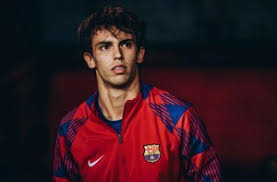 大反转，姆巴佩突爆争议行为！C罗很意外，球迷：不尊重偶像了